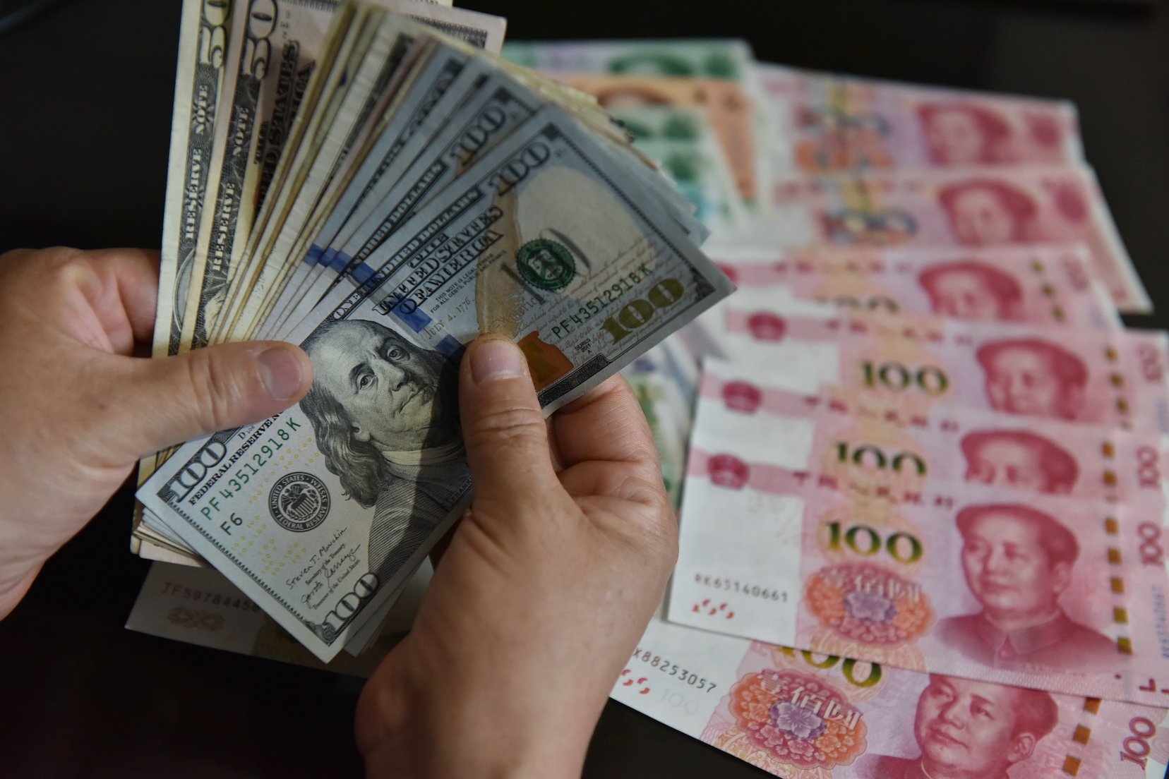 Le nouvel empire économique érigé sur le yuan chinois contre le dollar