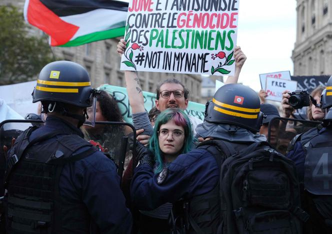 Une attaque terroriste contre un défenseur de la liberté en France